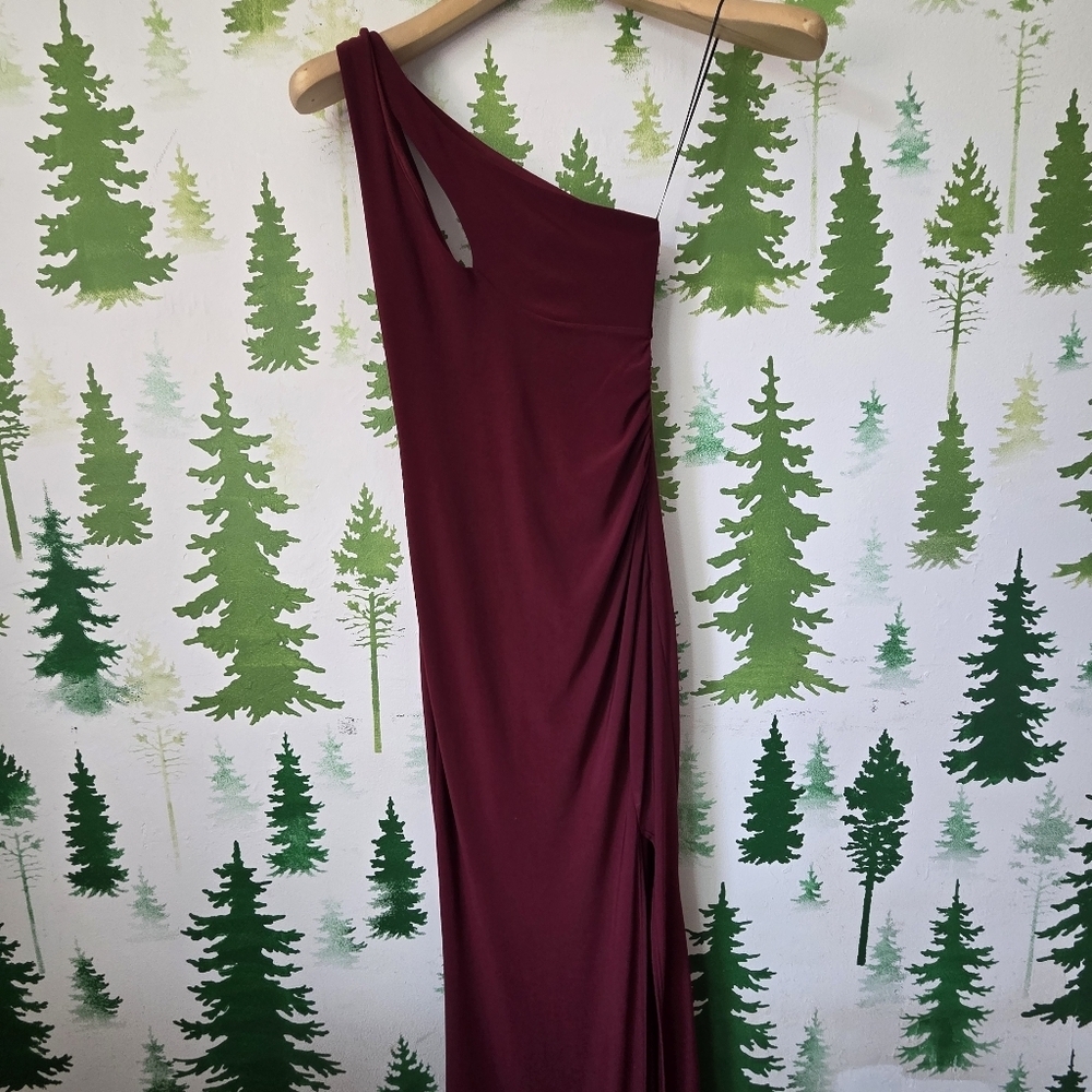Juniors' Jump Apparel Cut Out One Shoulder Side Slit Gown.